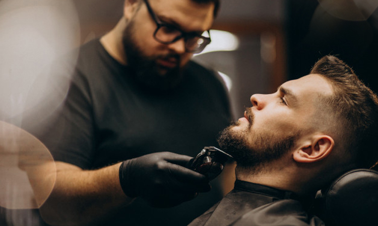 اصلاح ریش و سیبیل داماد